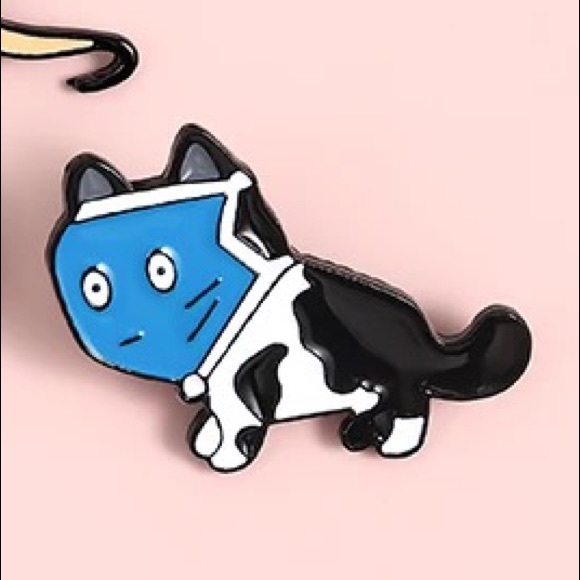 Silly Cat Mask Enamel Pin Dorky Kitten Facemask - Picture 3 of 10